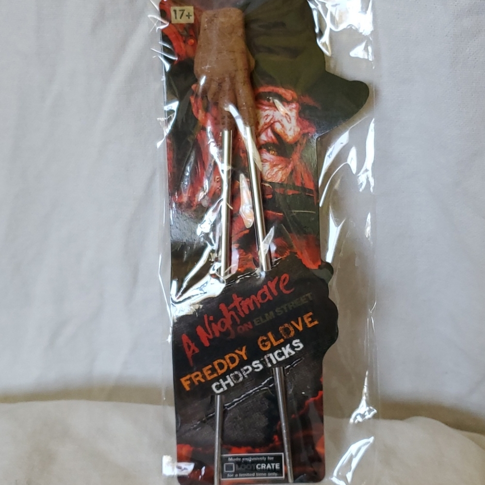 💀4 for $20- Loot Crate Freddy Glove Chopsticks